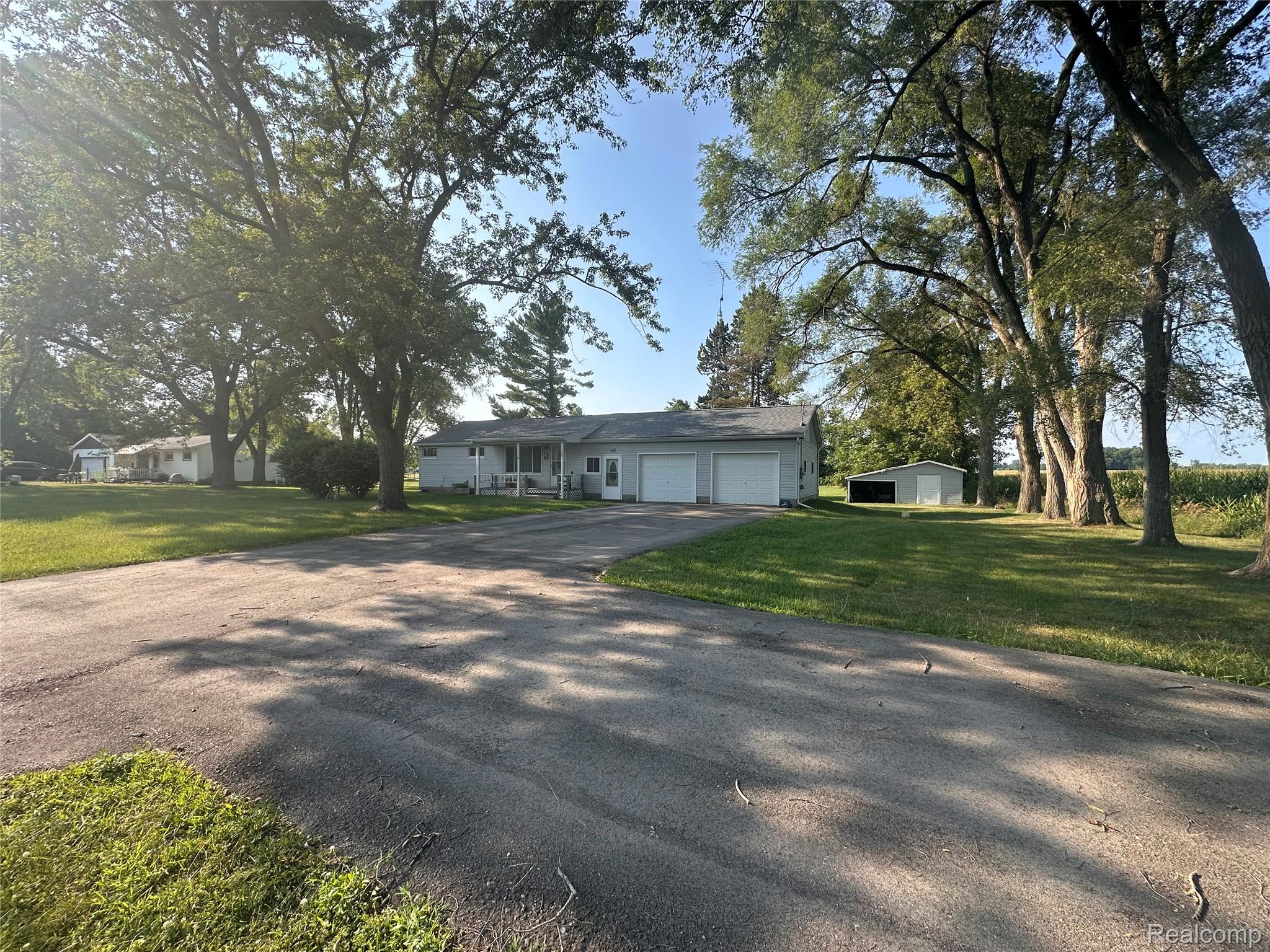 8059 E Mount Morris Road Property Photo 4