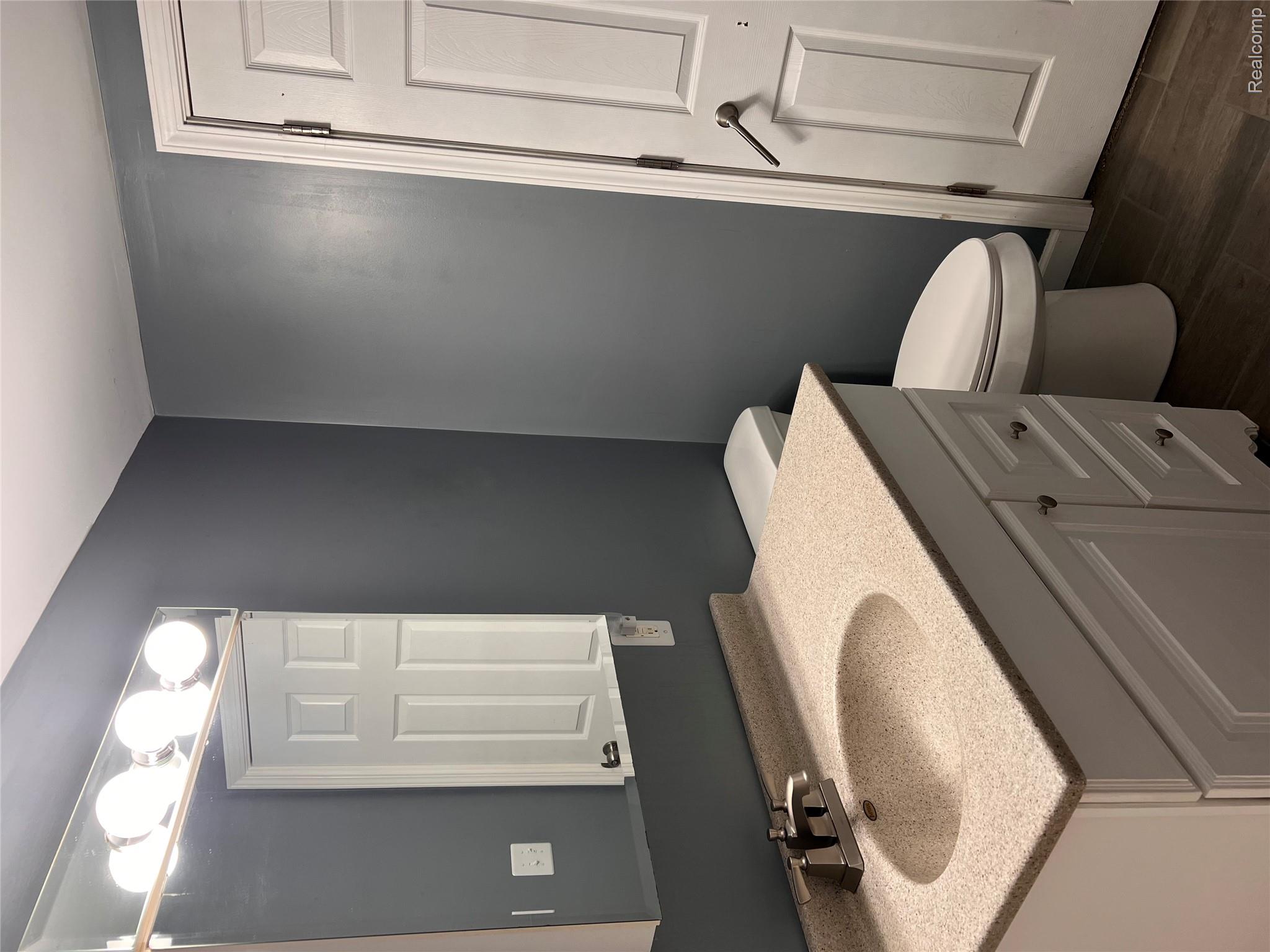 8059 E Mount Morris Road Property Photo 17