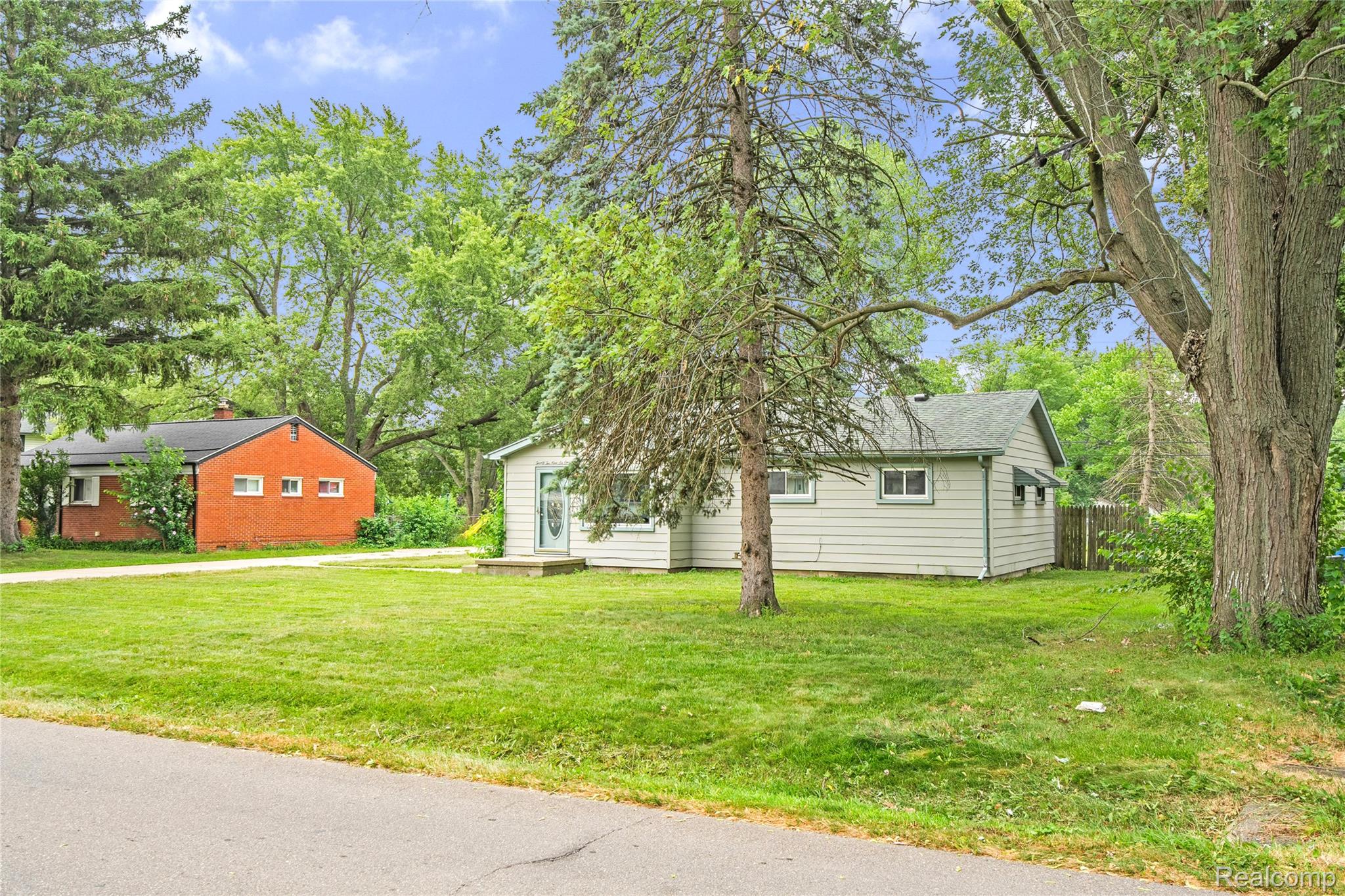 22961 Koths Street Property Photo 8