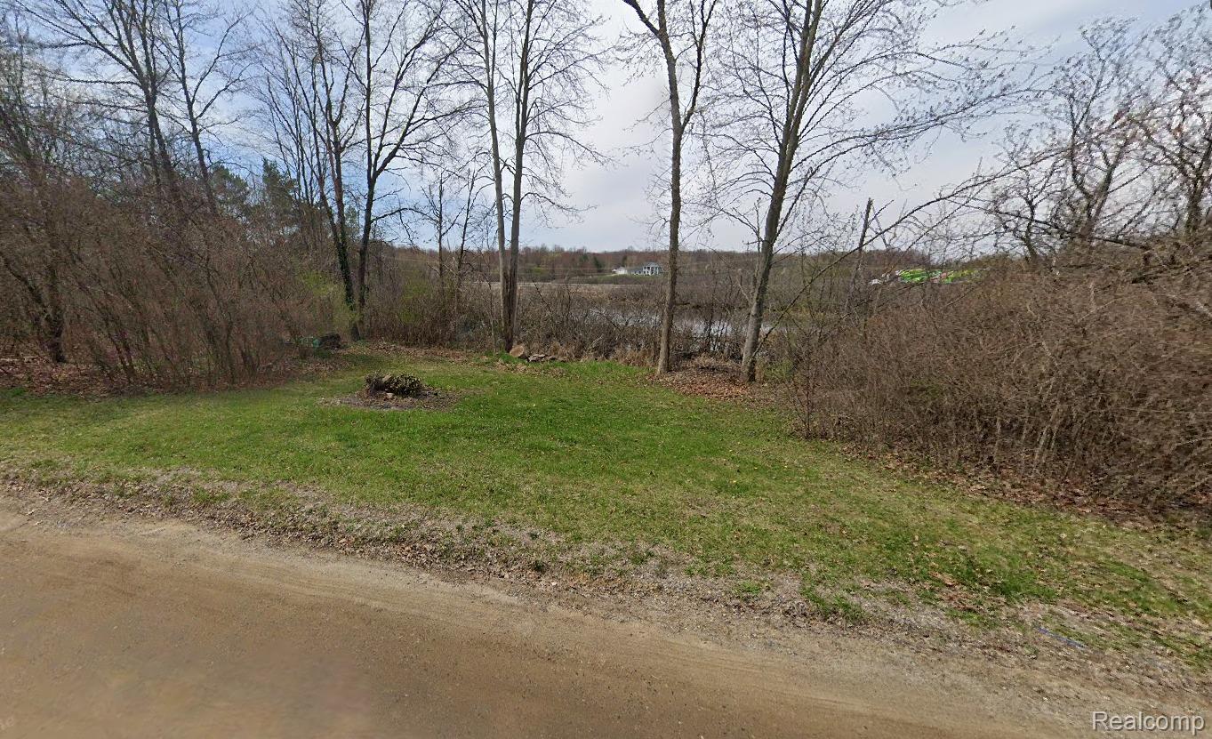 18965 Pellett Drive Property Photo 2