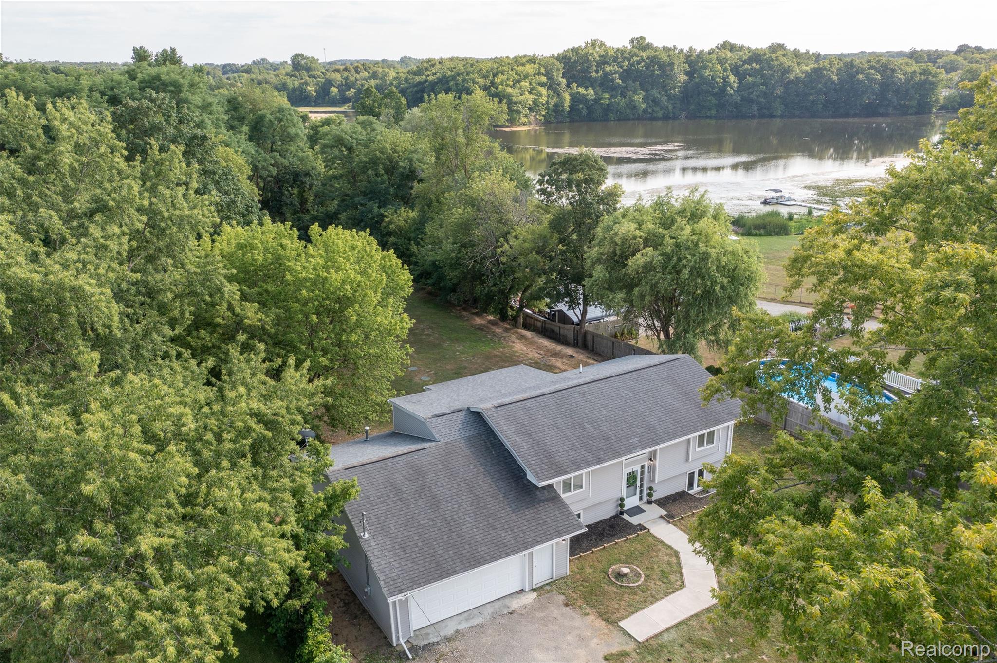 9174 Perry Road Property Photo 6