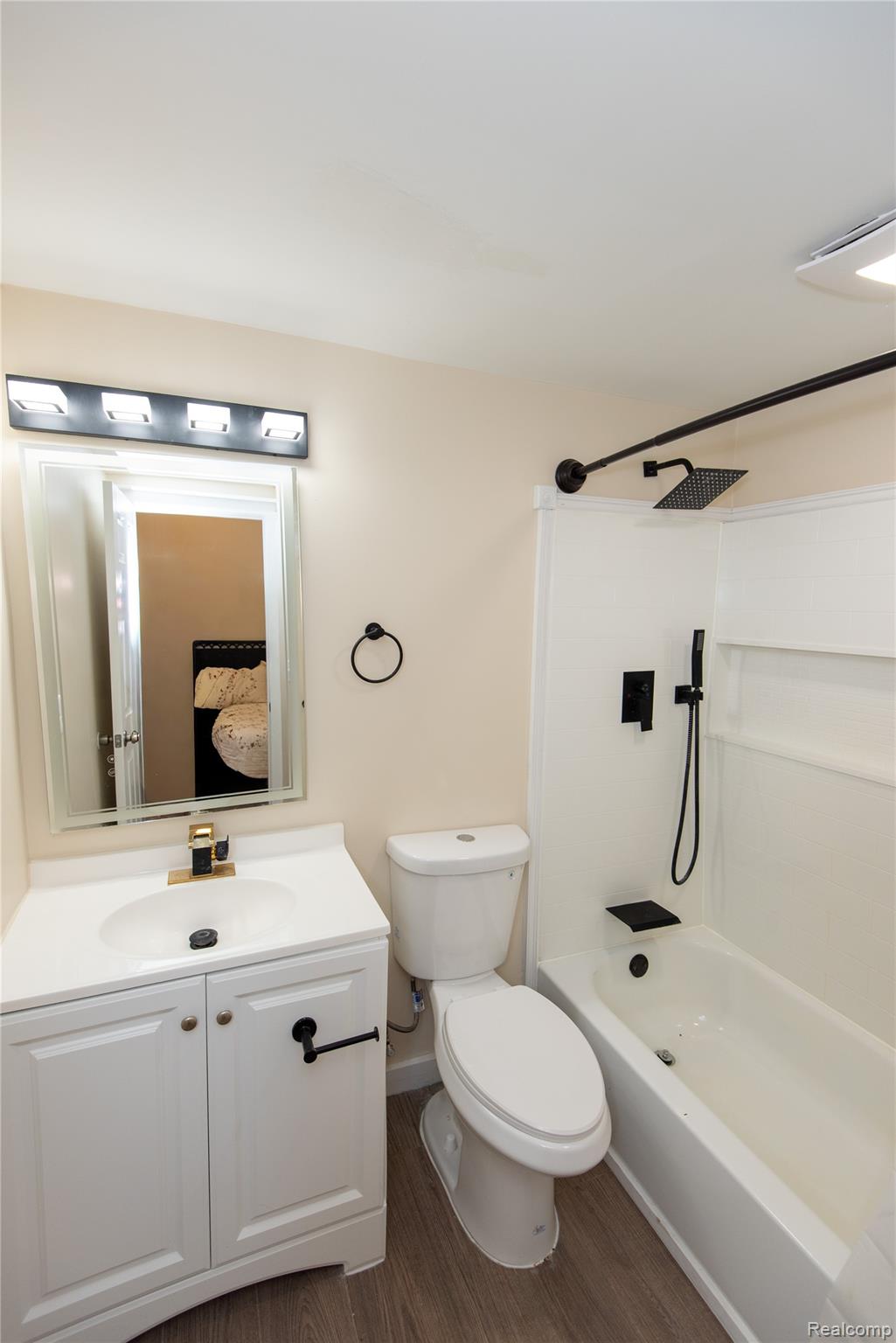 9174 Perry Road Property Photo 49