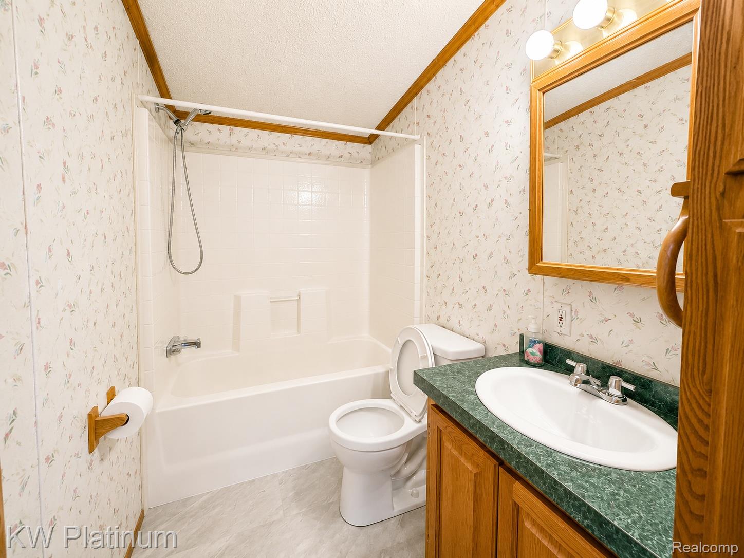 1225 Orchard Lane Property Photo 9