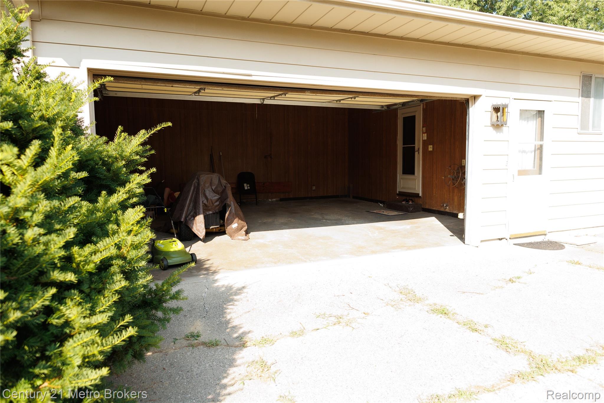 4394 Apache Drive Property Photo 5