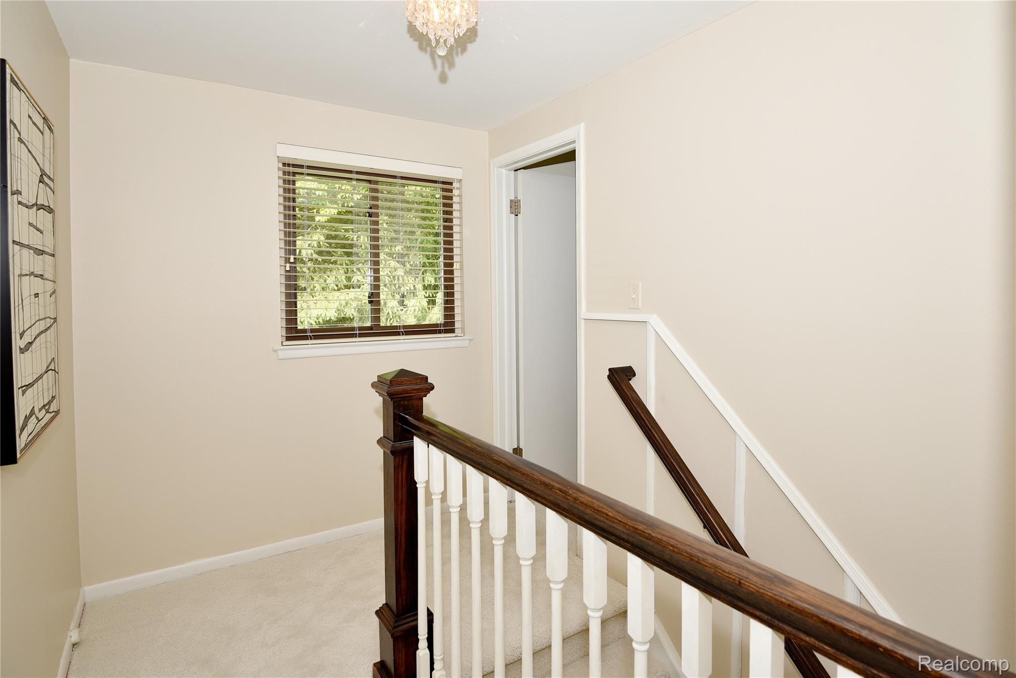 142 E Hickory Grove Road 3 Property Photo 15