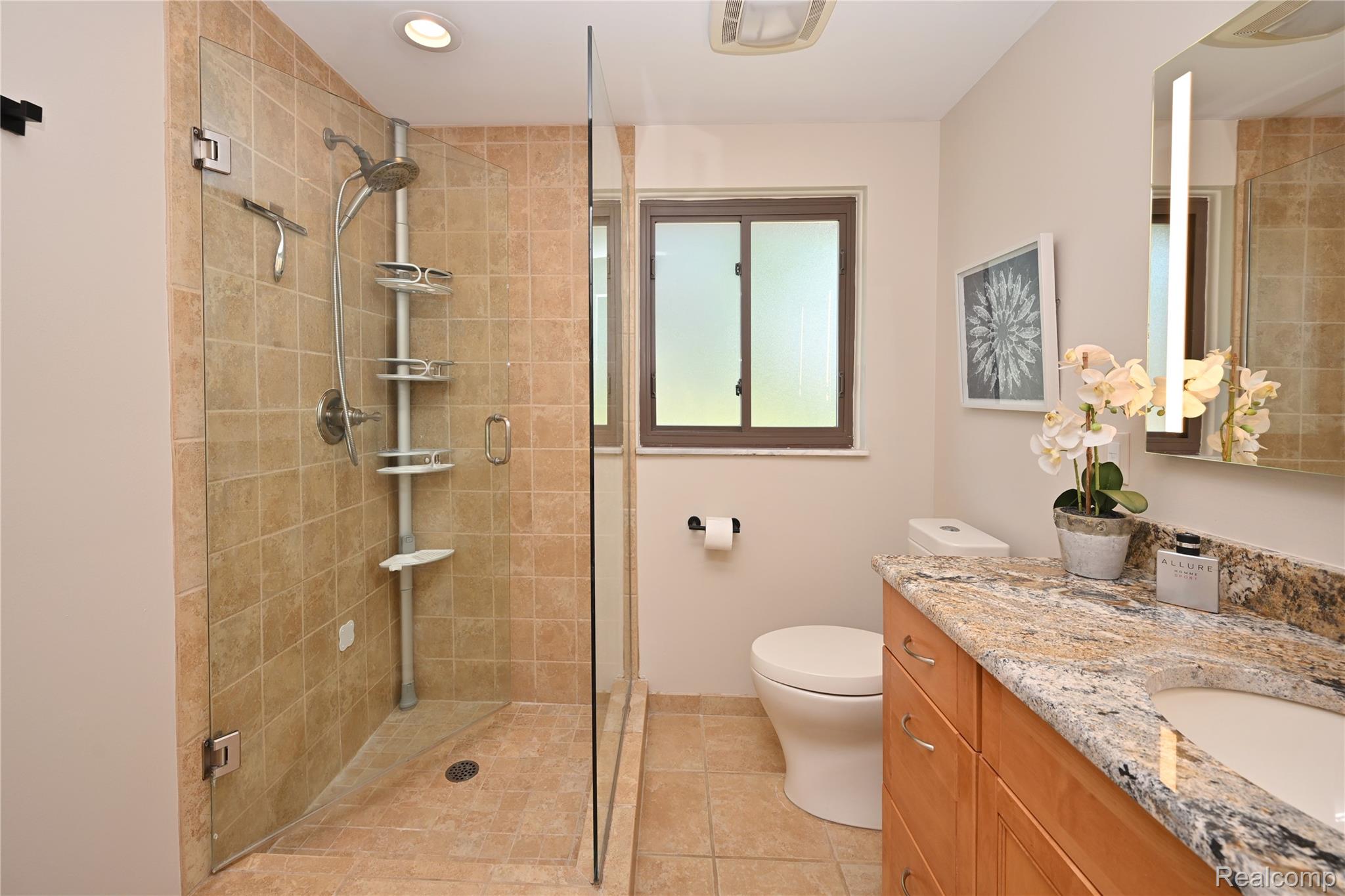 142 E Hickory Grove Road 3 Property Photo 19