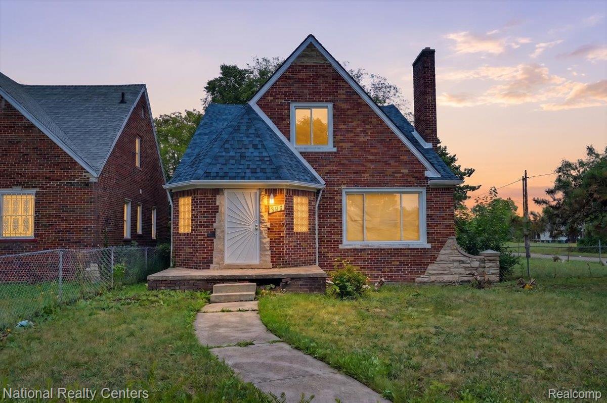 4600 Lakewood Street Property Photo 1
