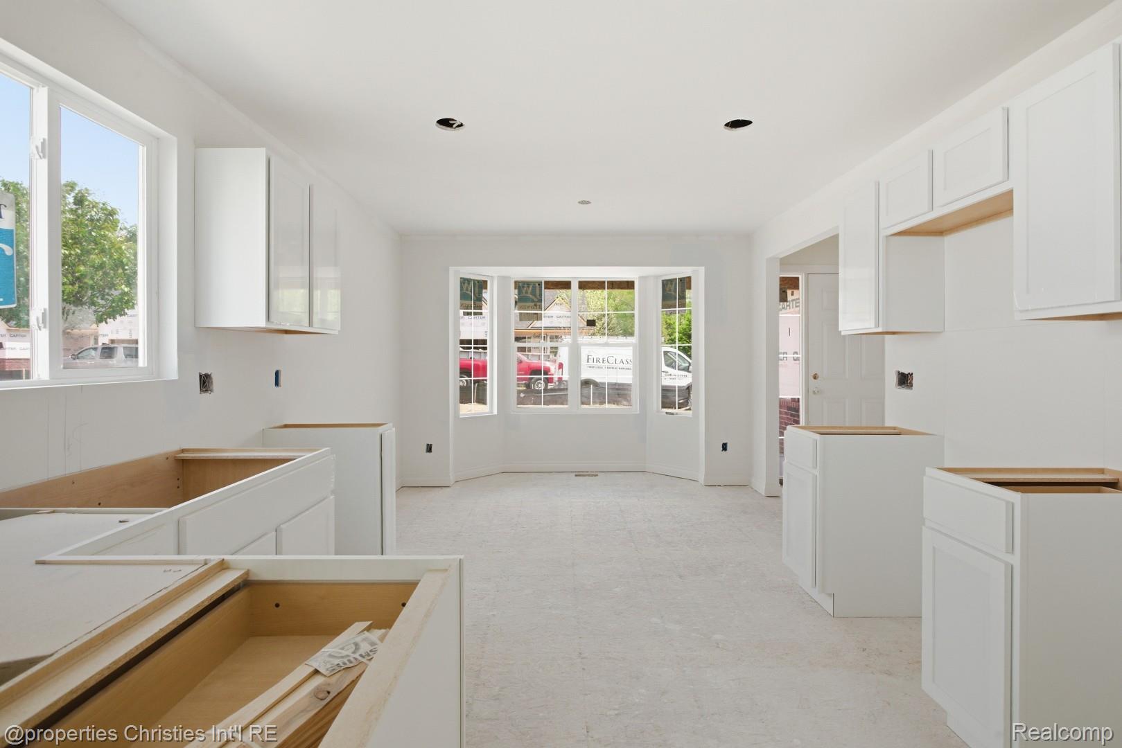 817 Nelsons Ridge Drive Property Photo 15