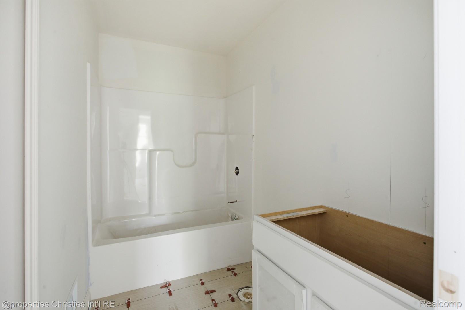 817 Nelsons Ridge Drive Property Photo 20