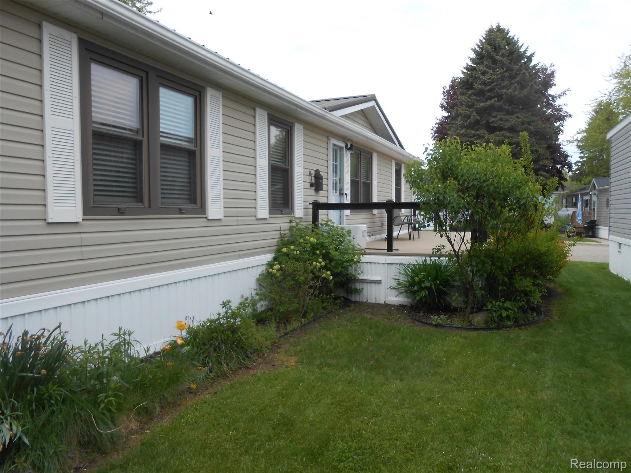 256 Shoreline Property Photo 2