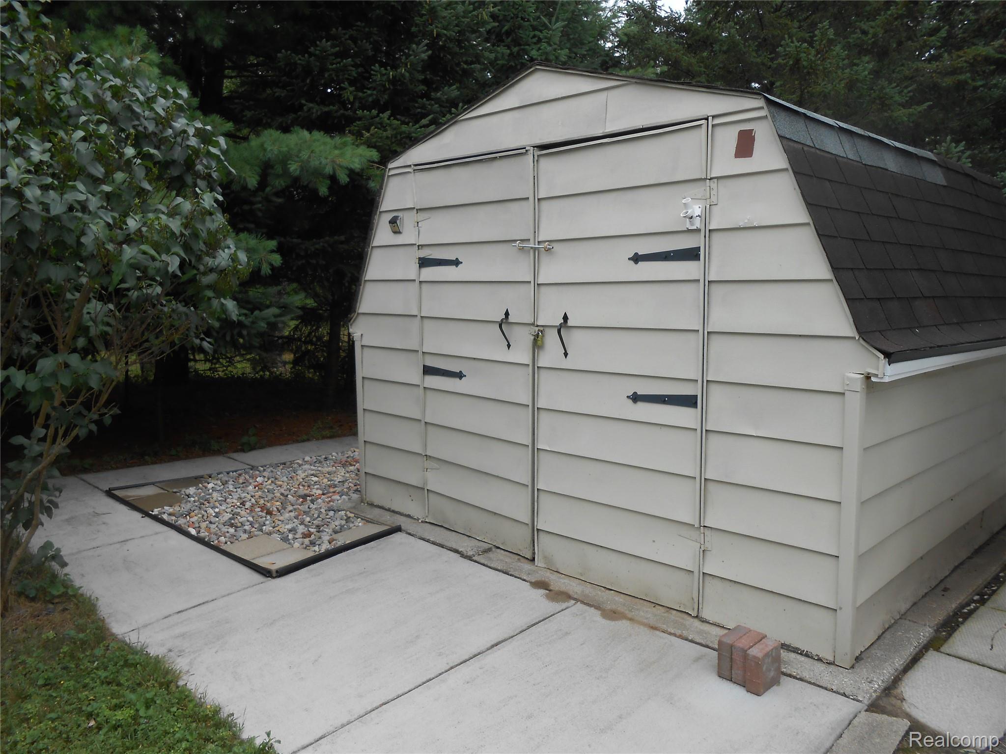 256 Shoreline Property Photo 6