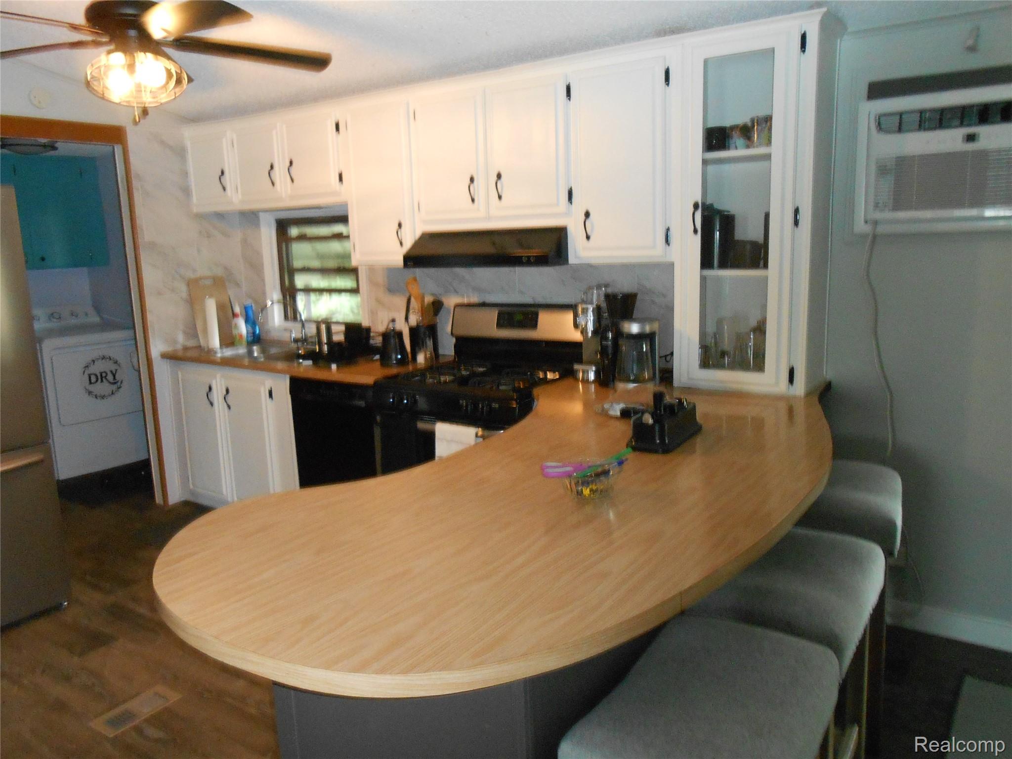 256 Shoreline Property Photo 9