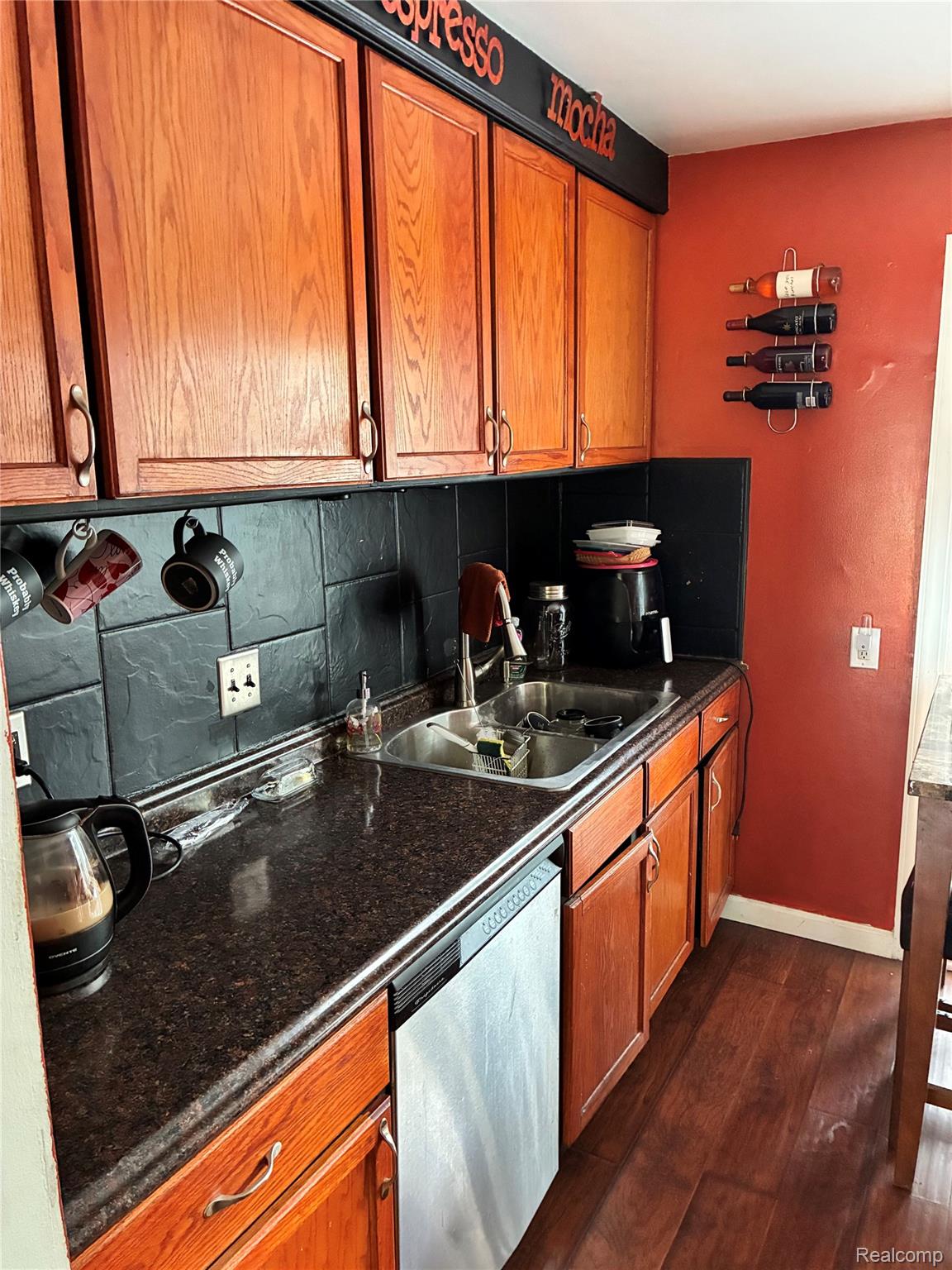 21148 Midway Avenue Property Photo 10