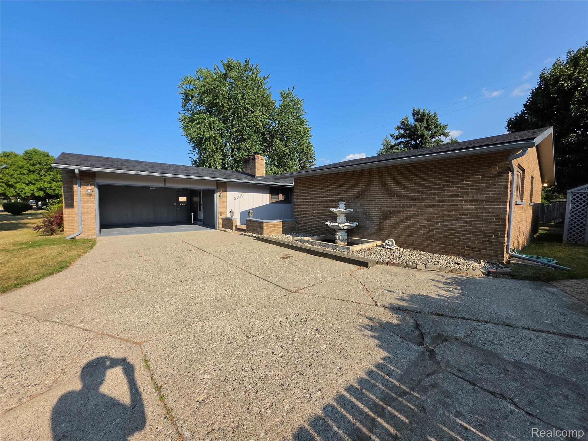 3710 Worchester Drive Property Photo 2