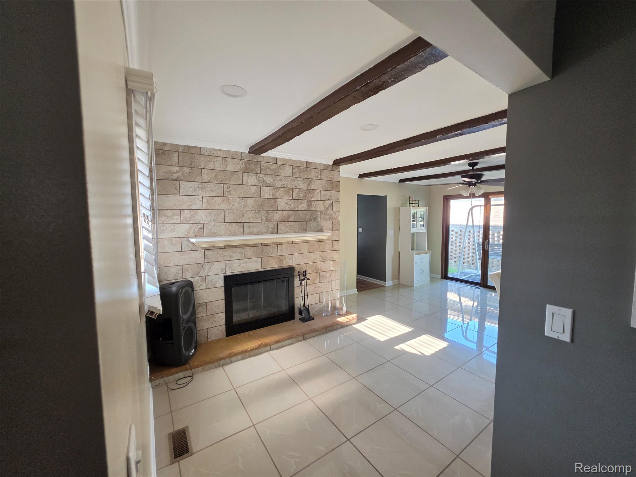 3710 Worchester Drive Property Photo 9
