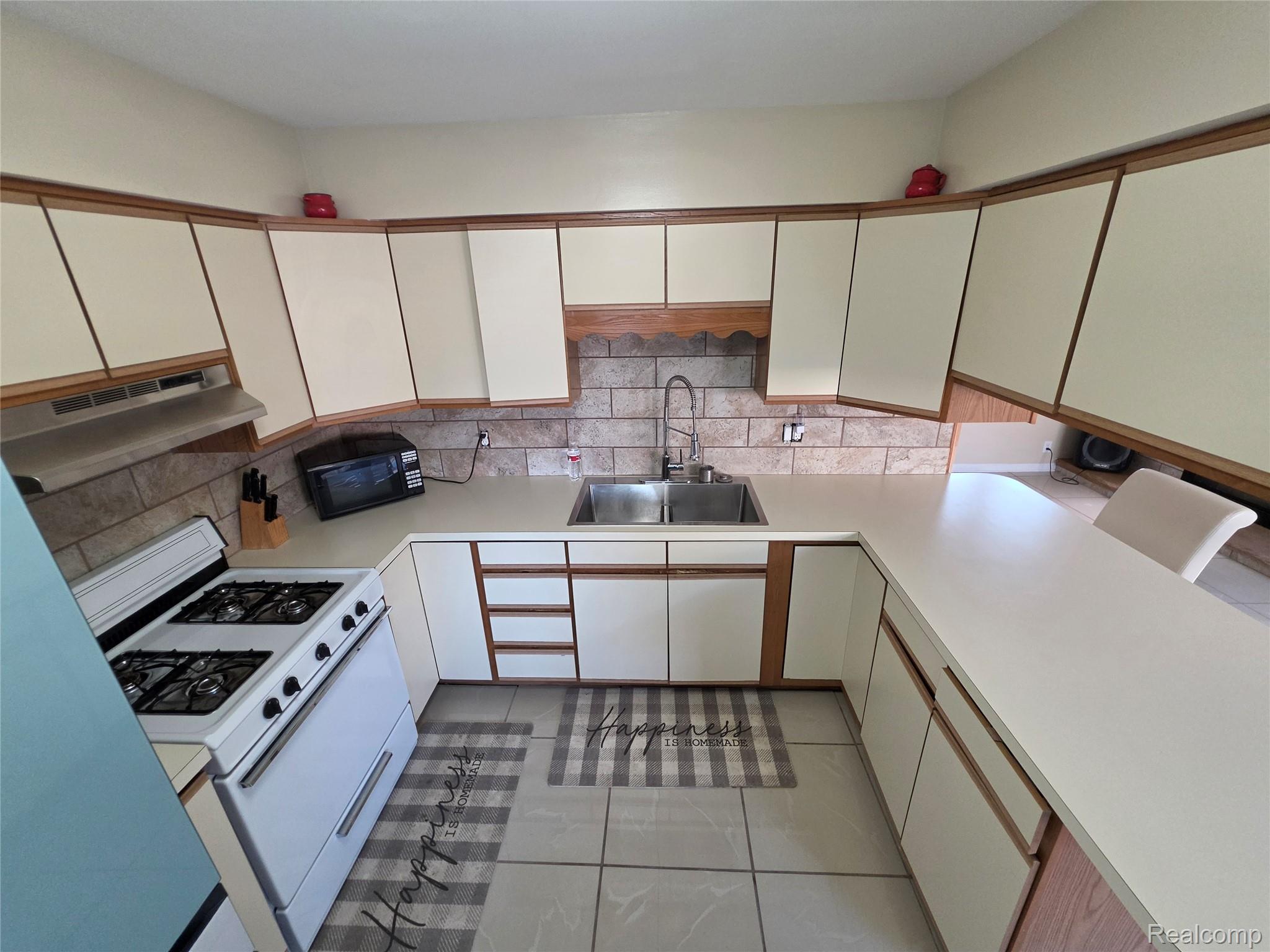 3710 Worchester Drive Property Photo 13
