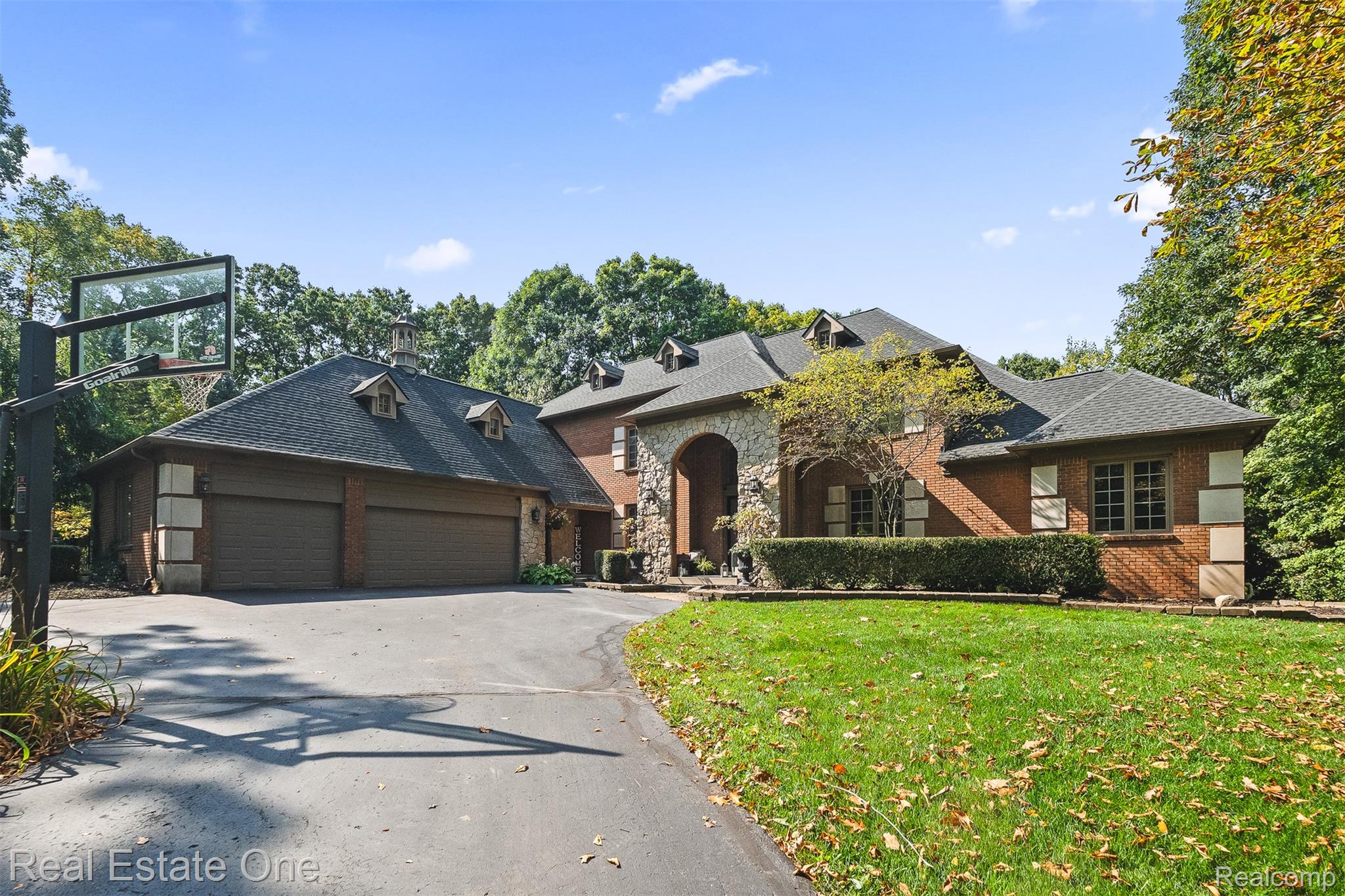 7798 Fieldstone Ridge Property Photo 4