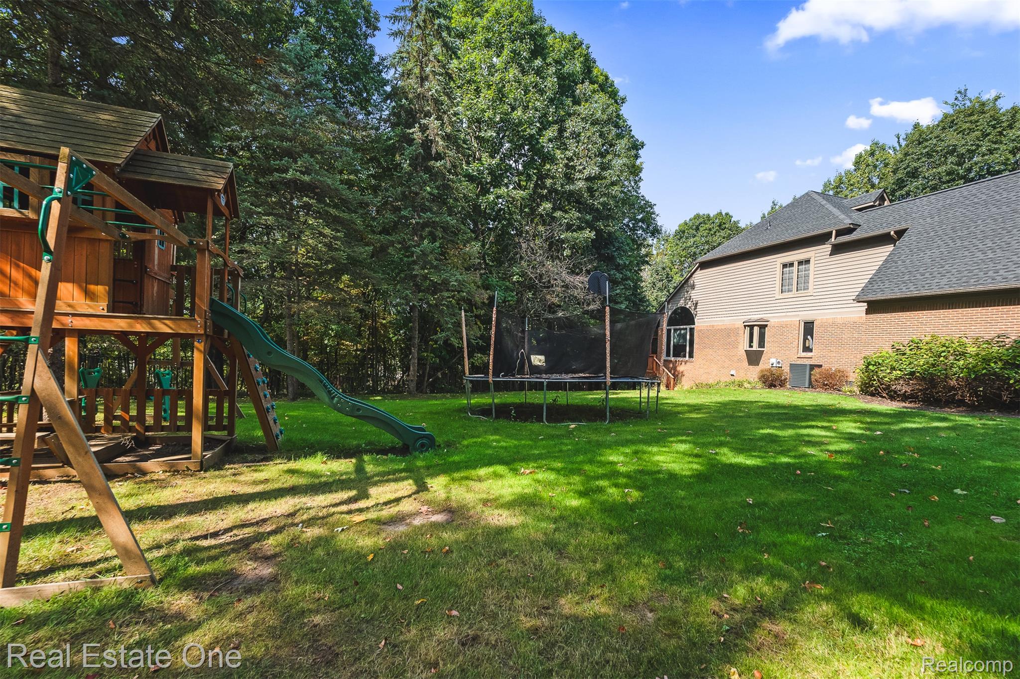 7798 Fieldstone Ridge Property Photo 13