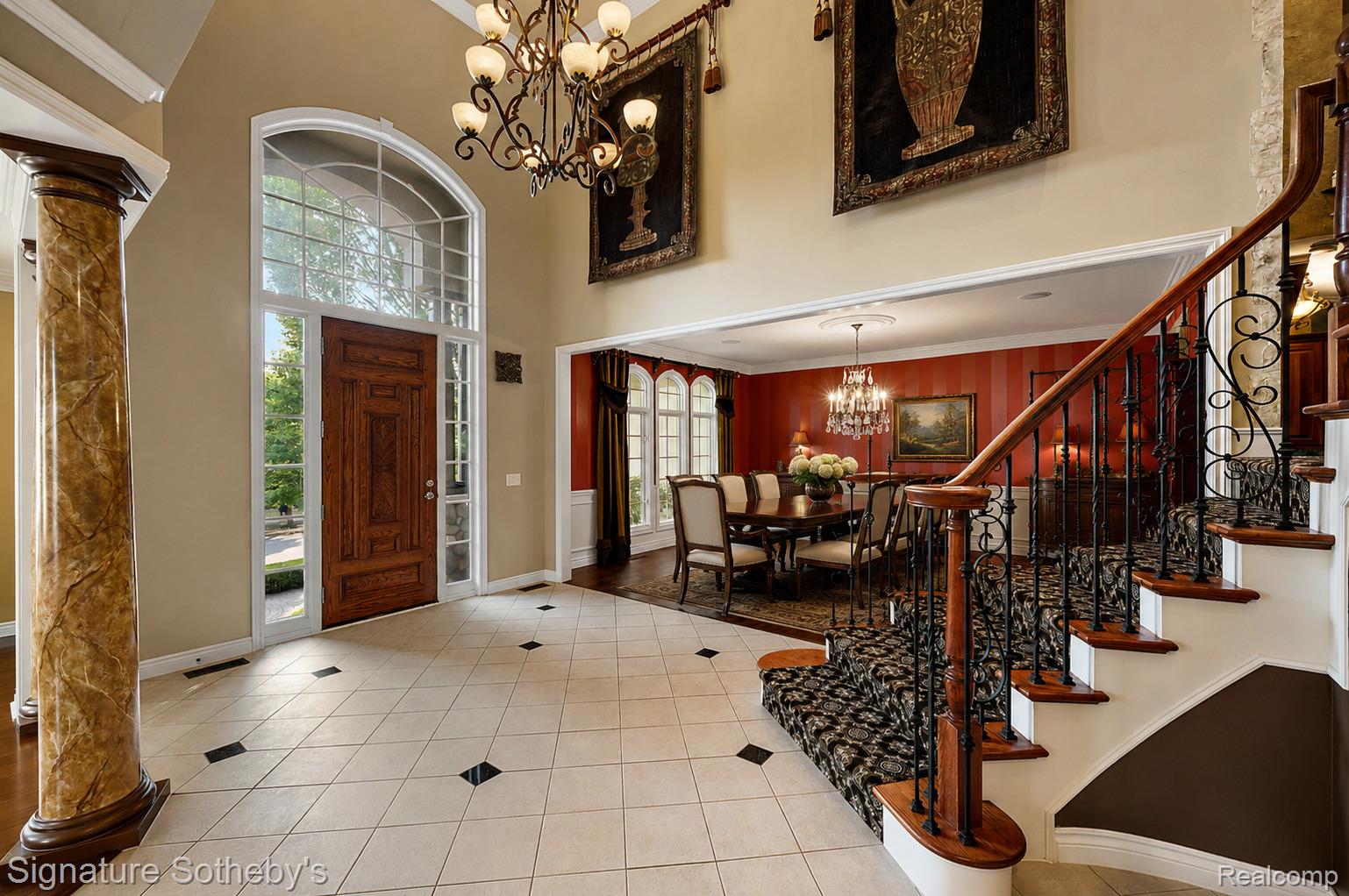 17862 Parkshore Drive Property Photo 3