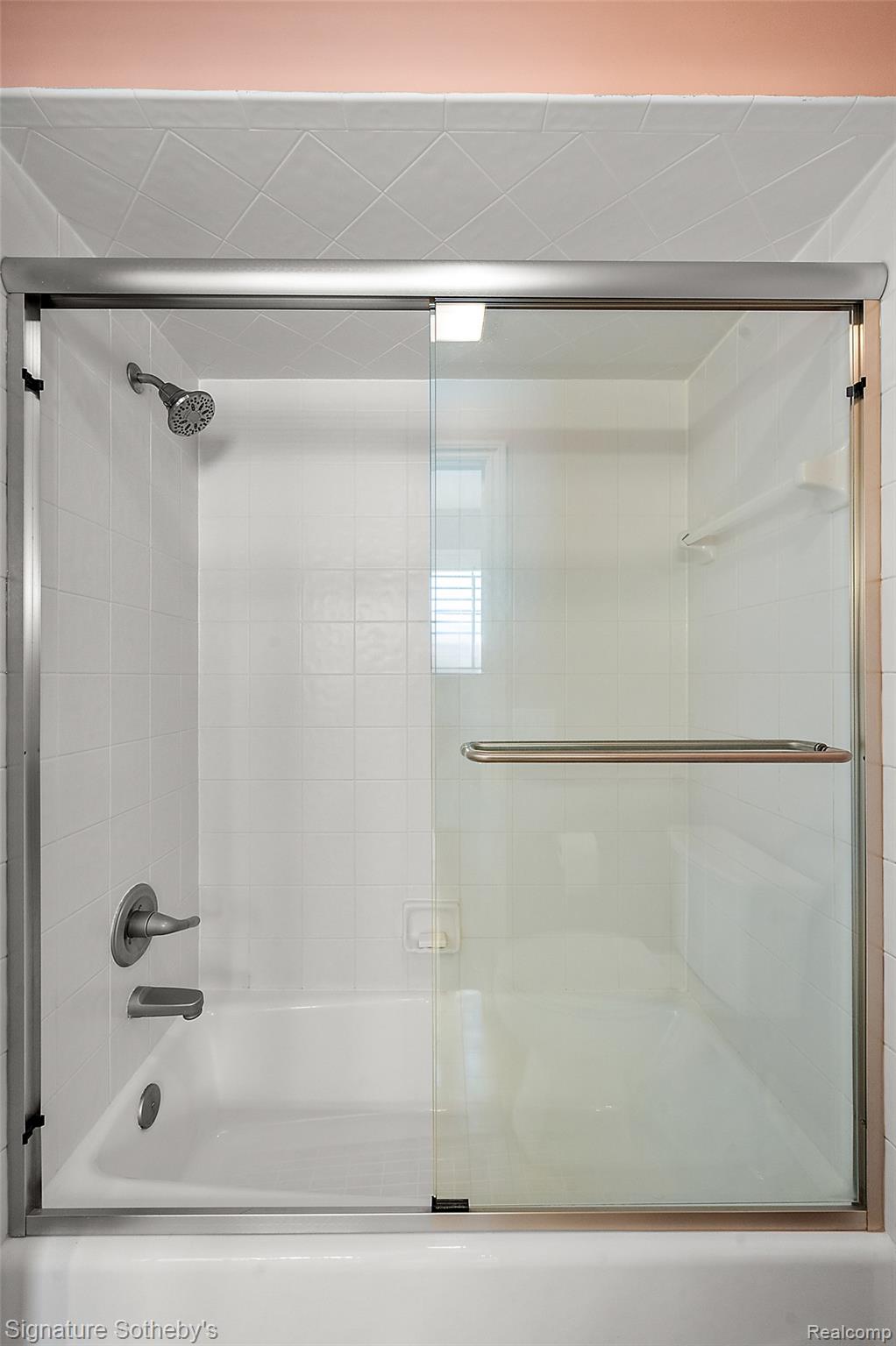 17862 Parkshore Drive Property Photo 25