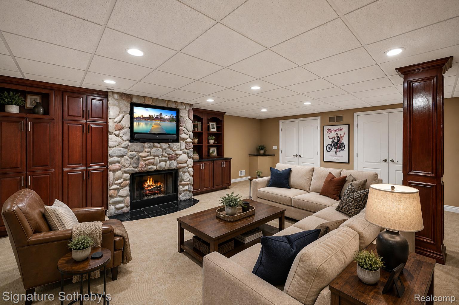 17862 Parkshore Drive Property Photo 34