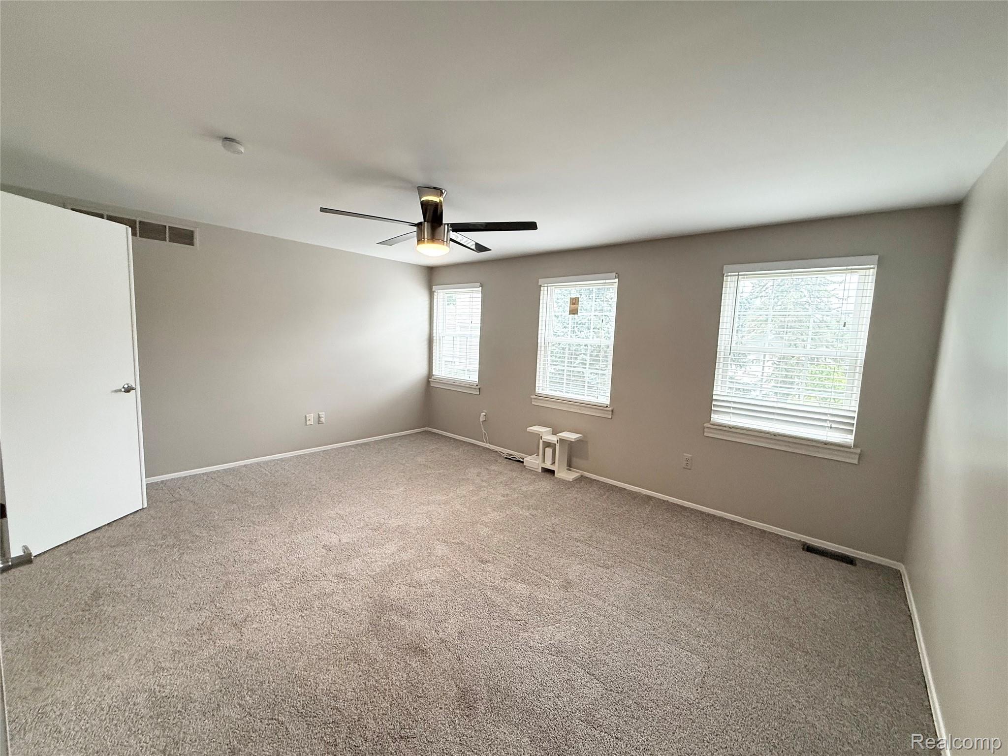41732 Onaway Drive Property Photo 14