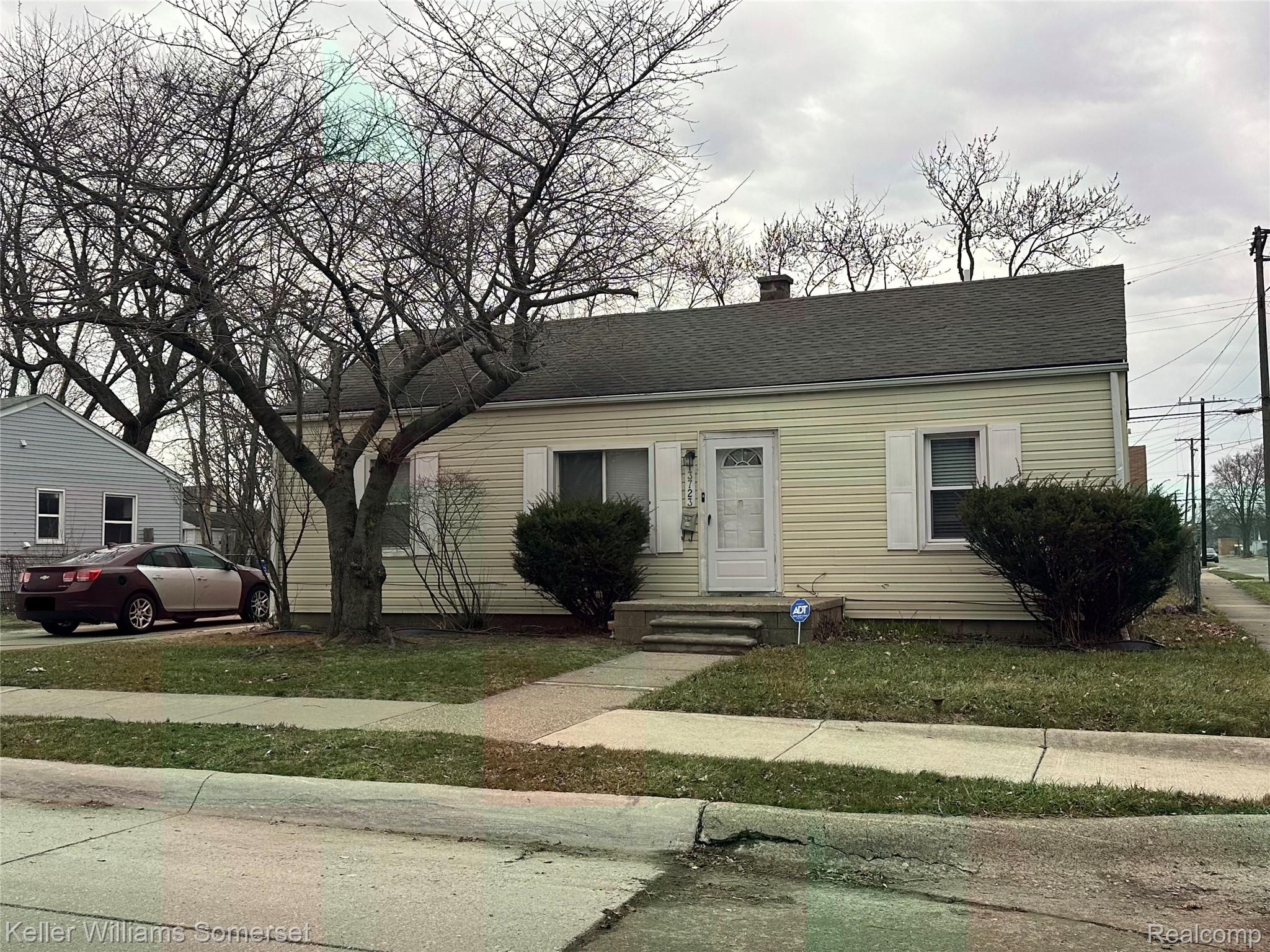 13723 Hendricks Avenue Property Photo 1