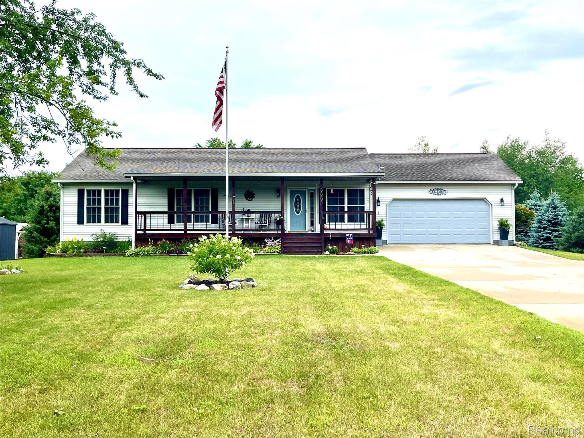 5990 Cobblestone Drive Property Photo 1