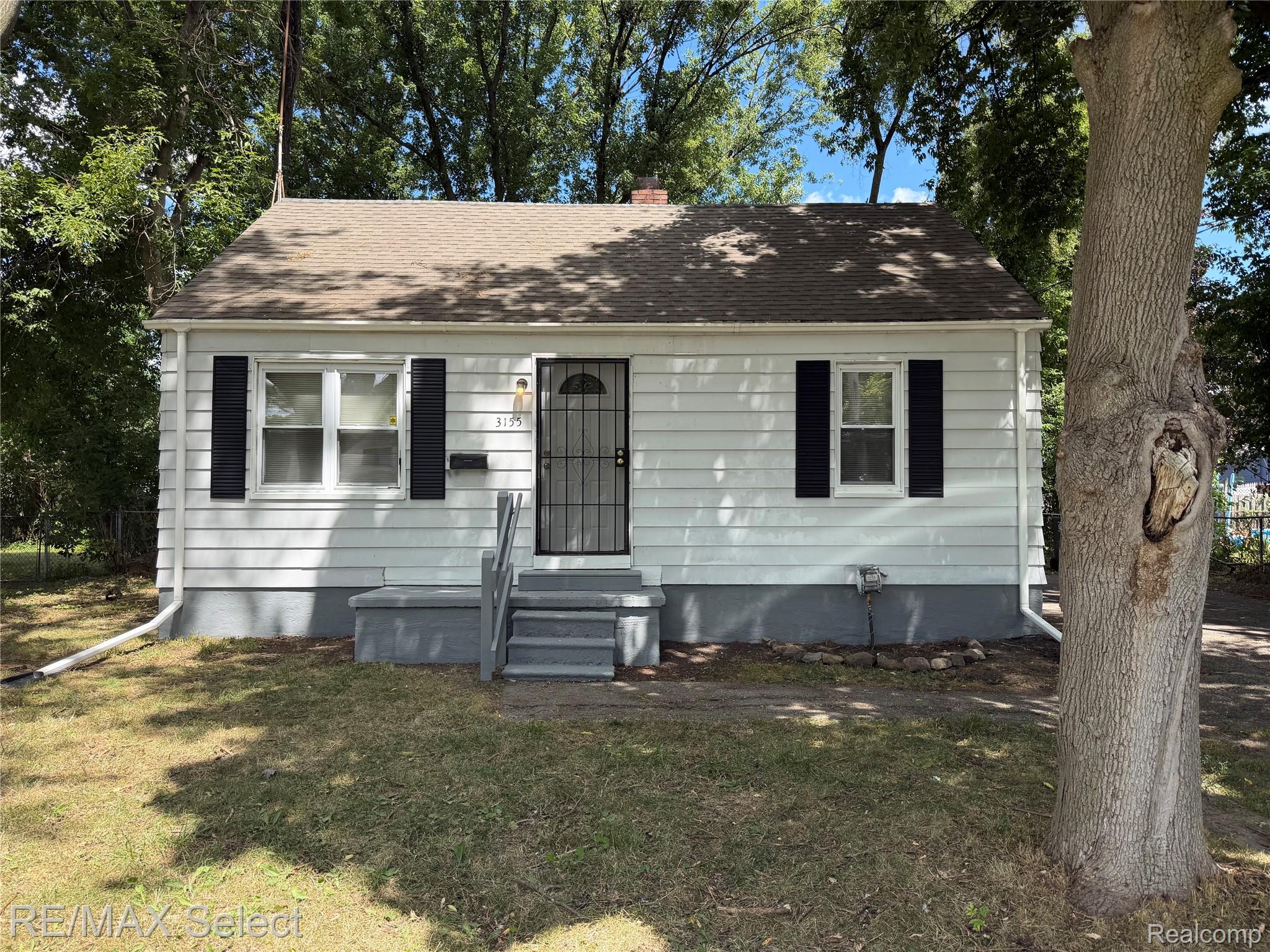 3155 Leith Street Property Photo 1
