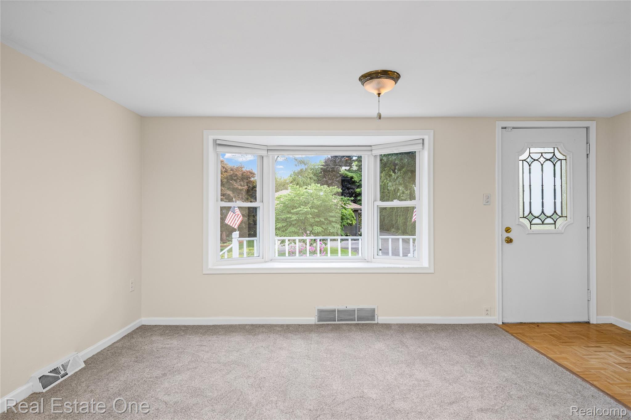 4470 Bethune Court Property Photo 5