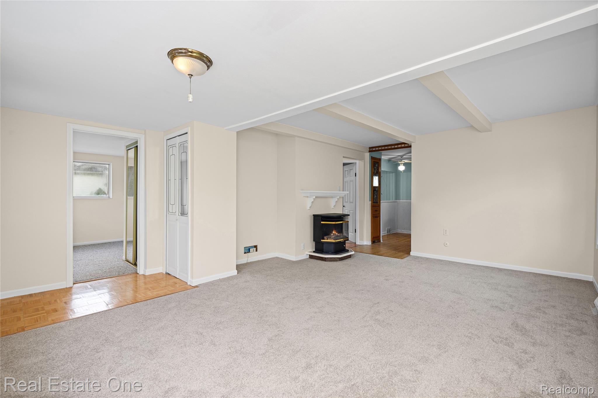 4470 Bethune Court Property Photo 7
