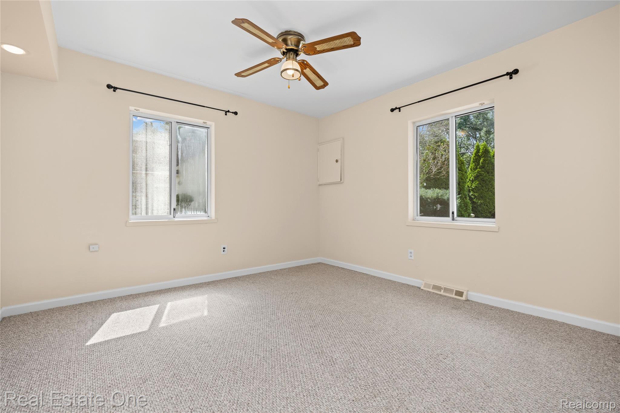 4470 Bethune Court Property Photo 17