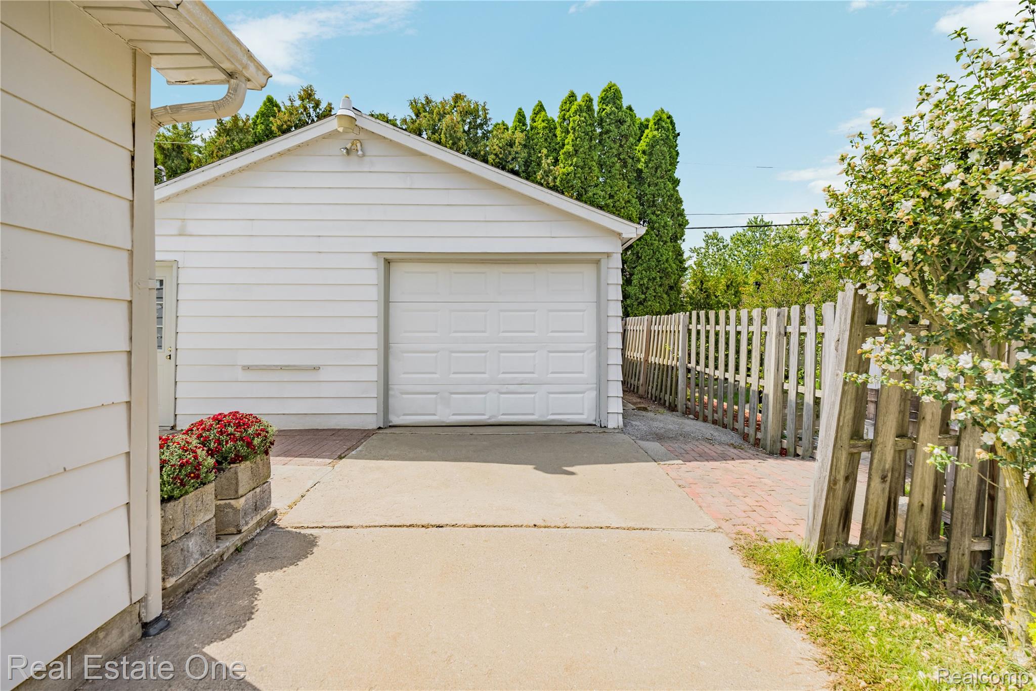 4470 Bethune Court Property Photo 41
