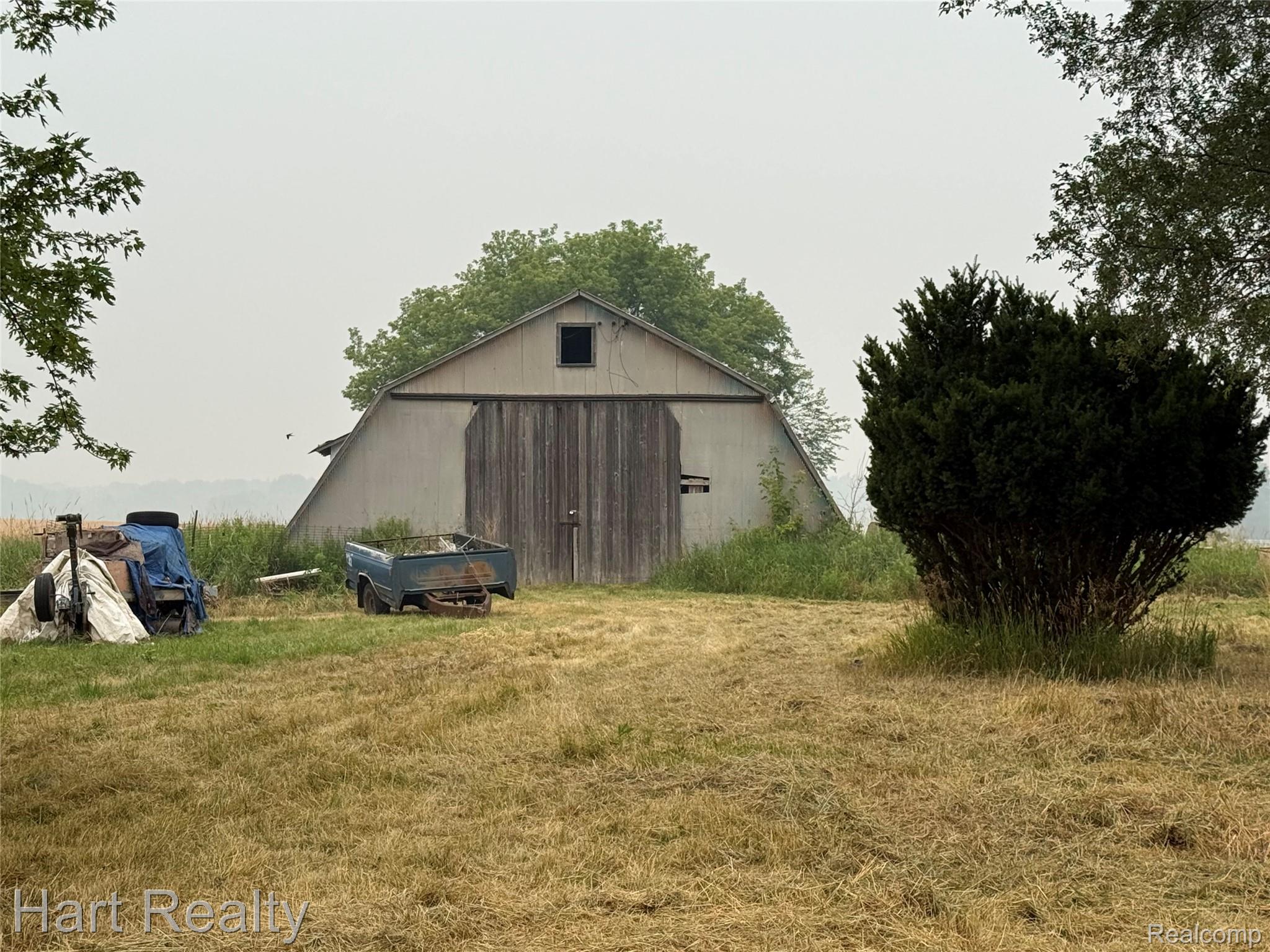 945 N Van Dyke Road Property Photo 23
