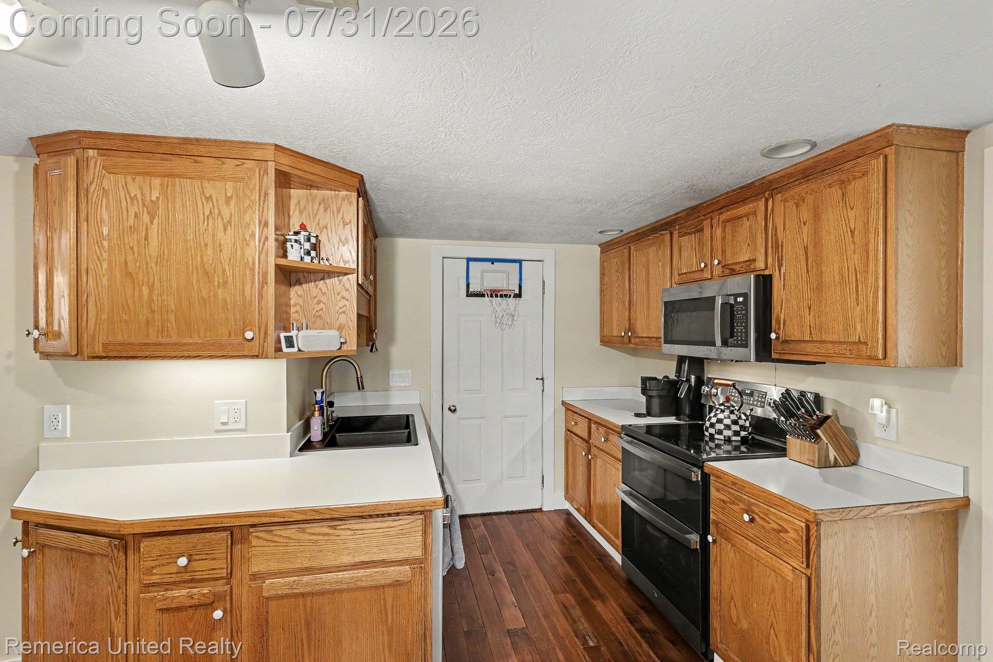 4385 M 52 Property Photo 7