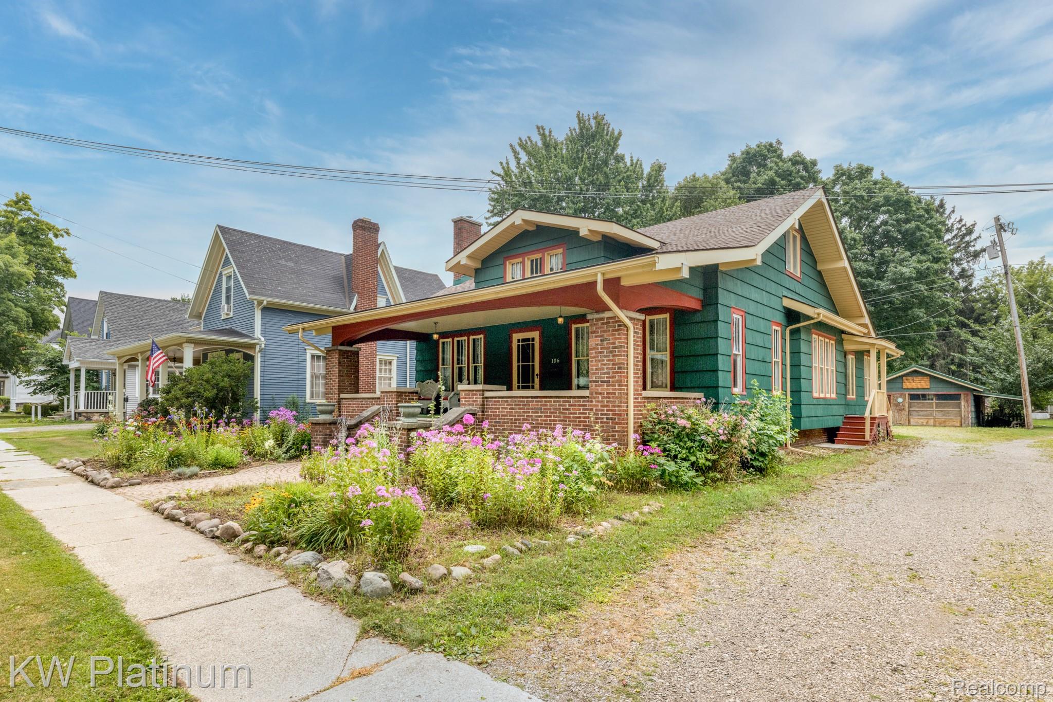106 E Mechanic Street Property Photo 2