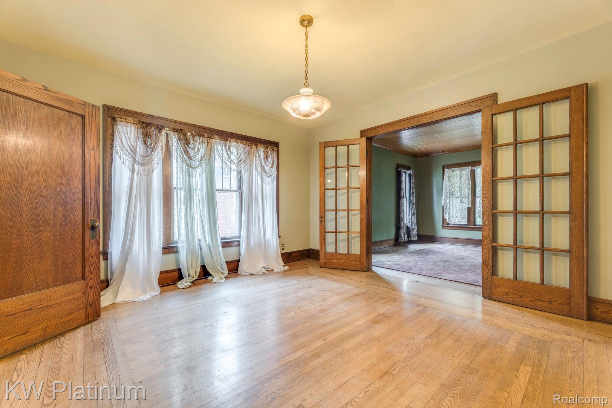 106 E Mechanic Street Property Photo 6