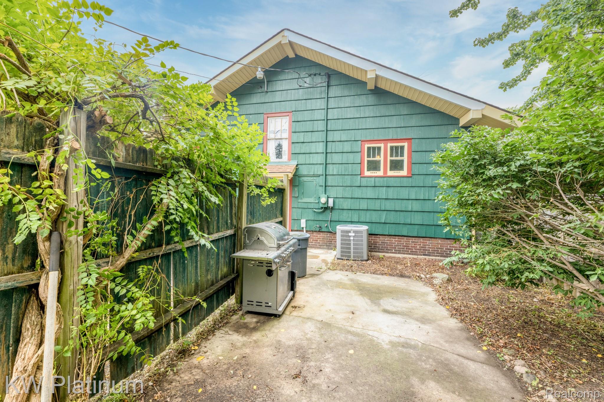106 E Mechanic Street Property Photo 29