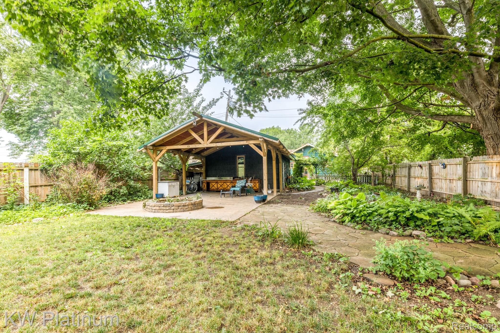 106 E Mechanic Street Property Photo 31