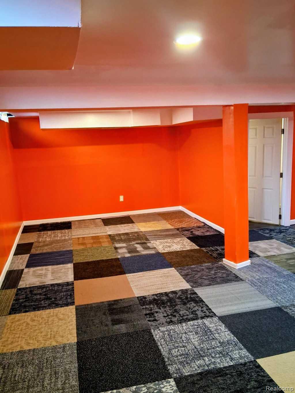 23884 Rutland Avenue Property Photo 7