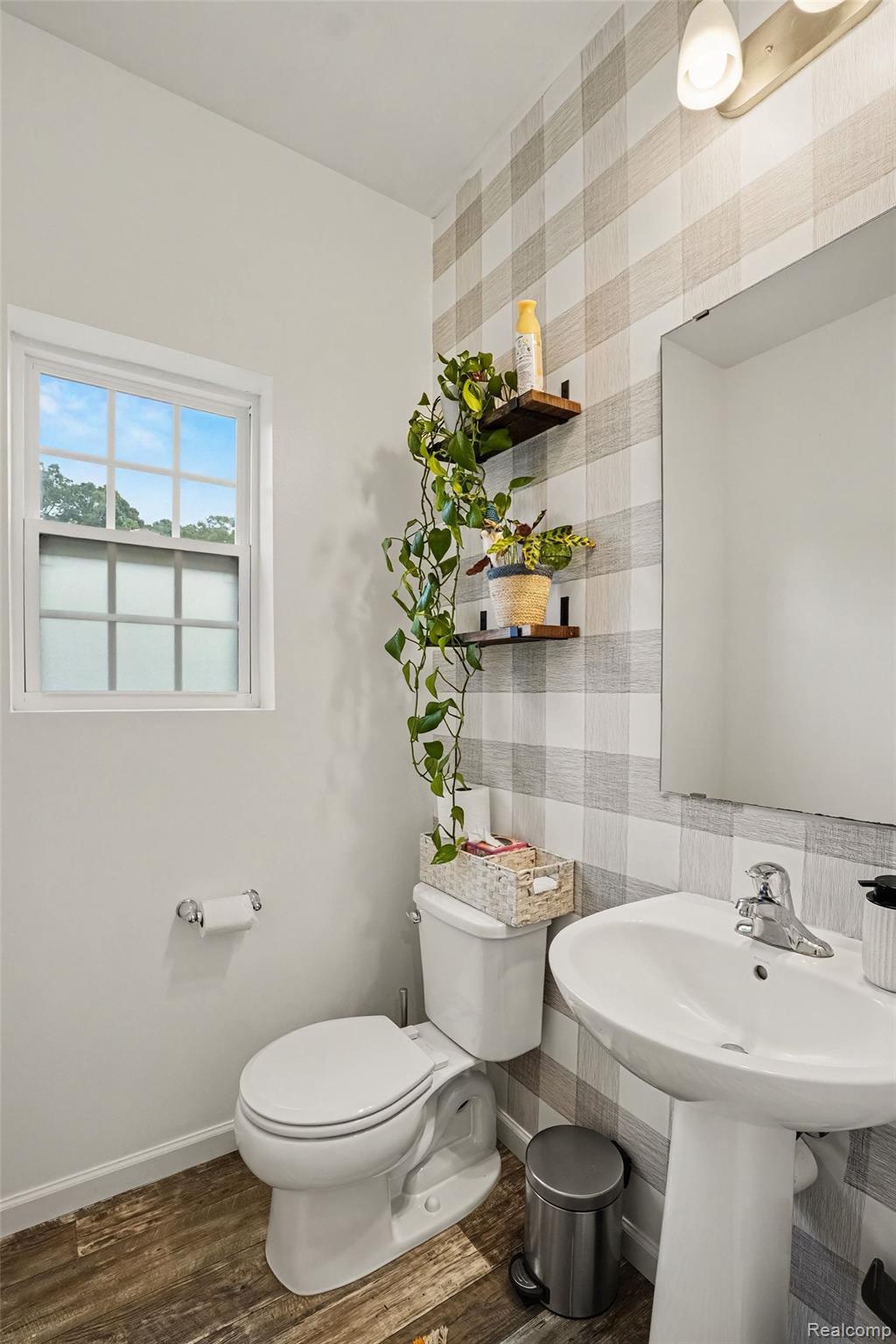 9324 Pine Walk Pass Property Photo 8