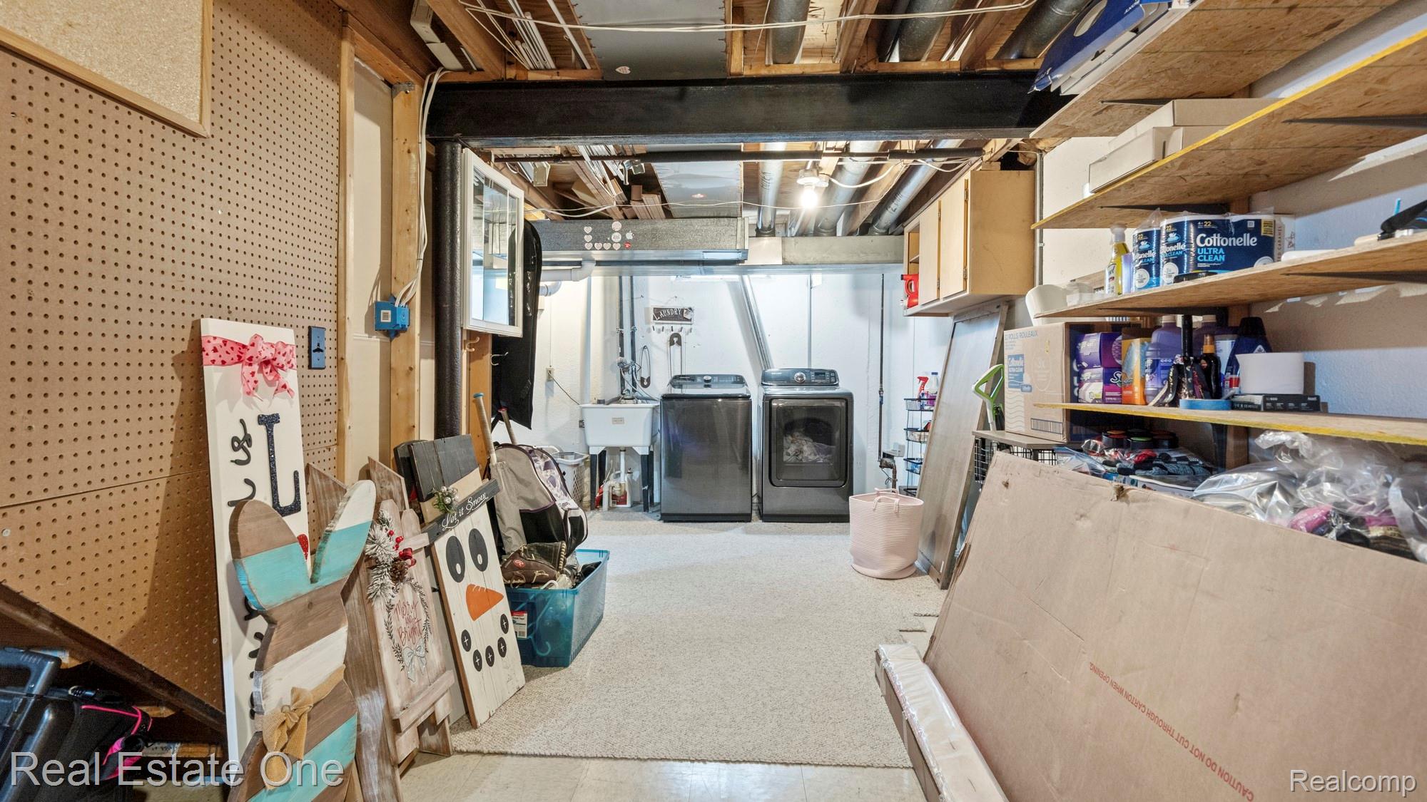 20272 Wellesley Street Property Photo 34