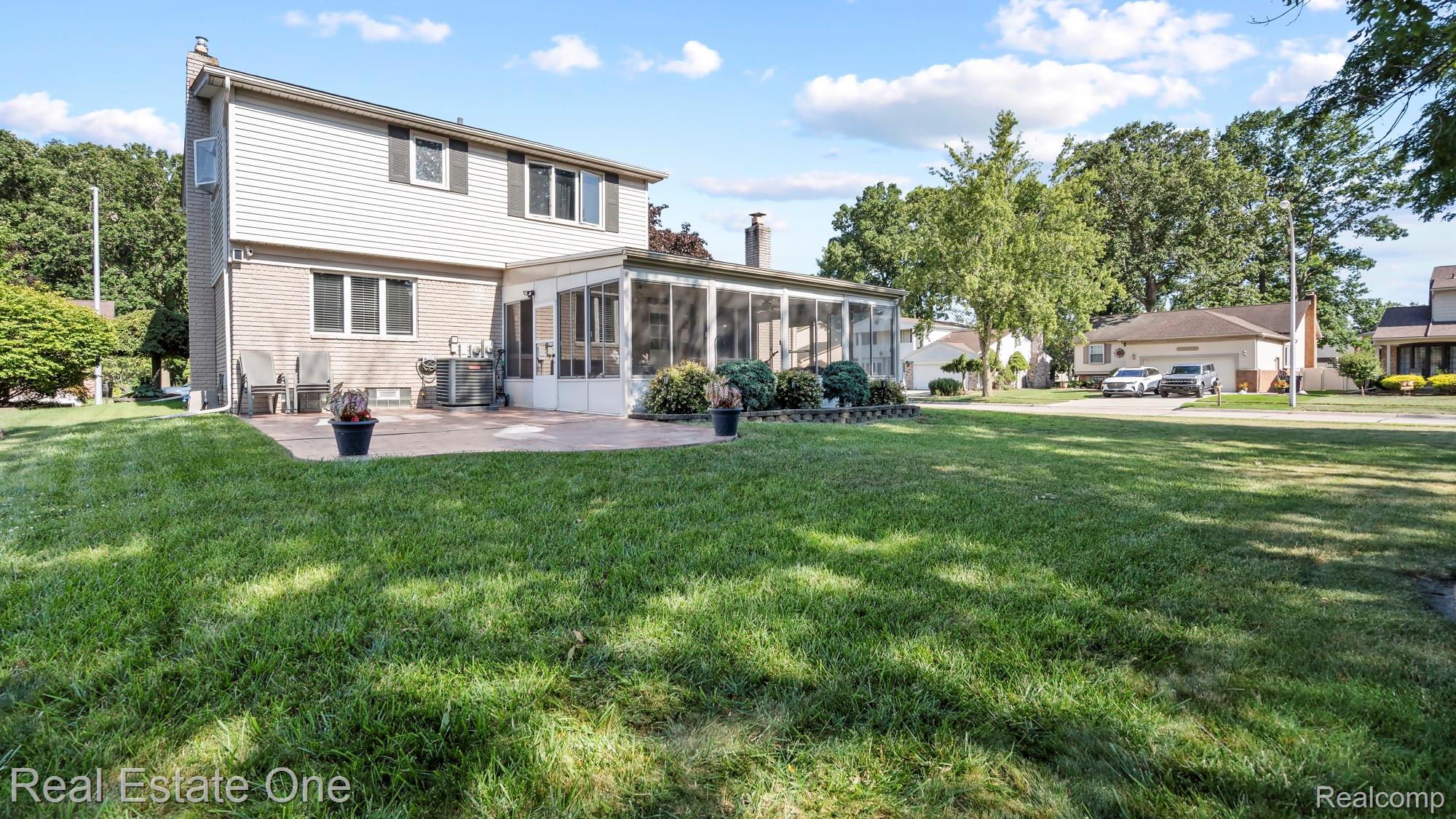 20272 Wellesley Street Property Photo 40
