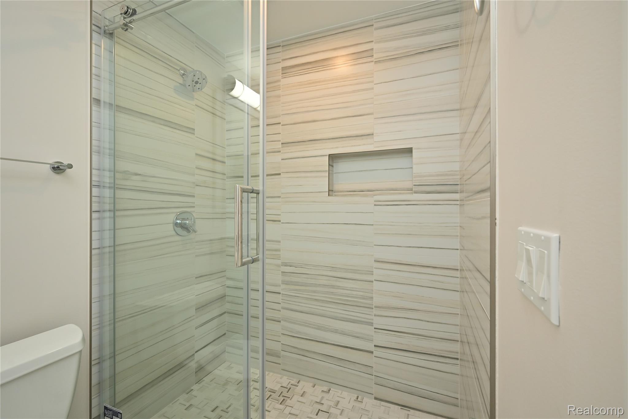211 E Merrill Street 505 Property Photo 15