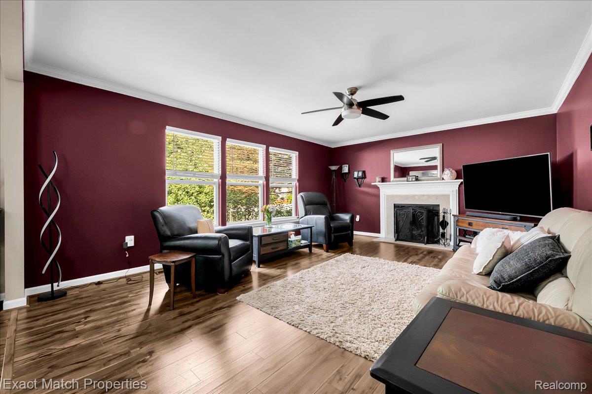 1633 Four Seasons Drive Property Photo 19