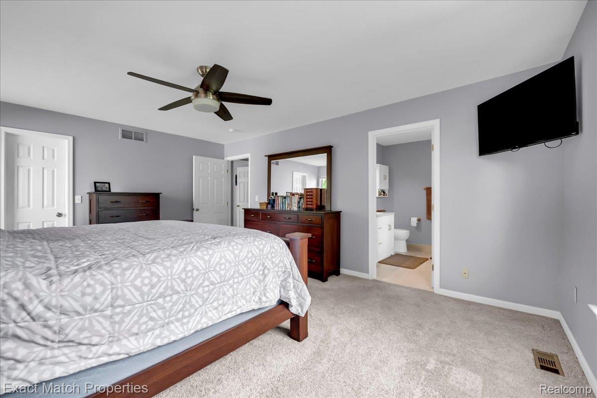 1633 Four Seasons Drive Property Photo 25