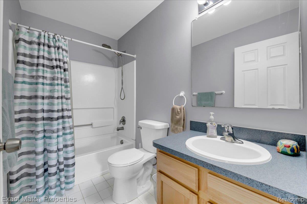 1633 Four Seasons Drive Property Photo 31