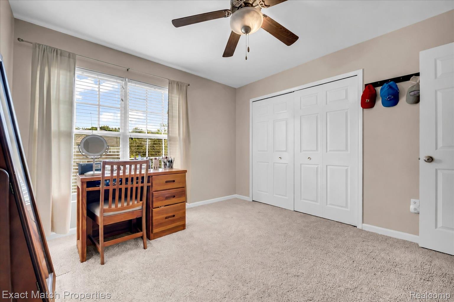 1633 Four Seasons Drive Property Photo 36
