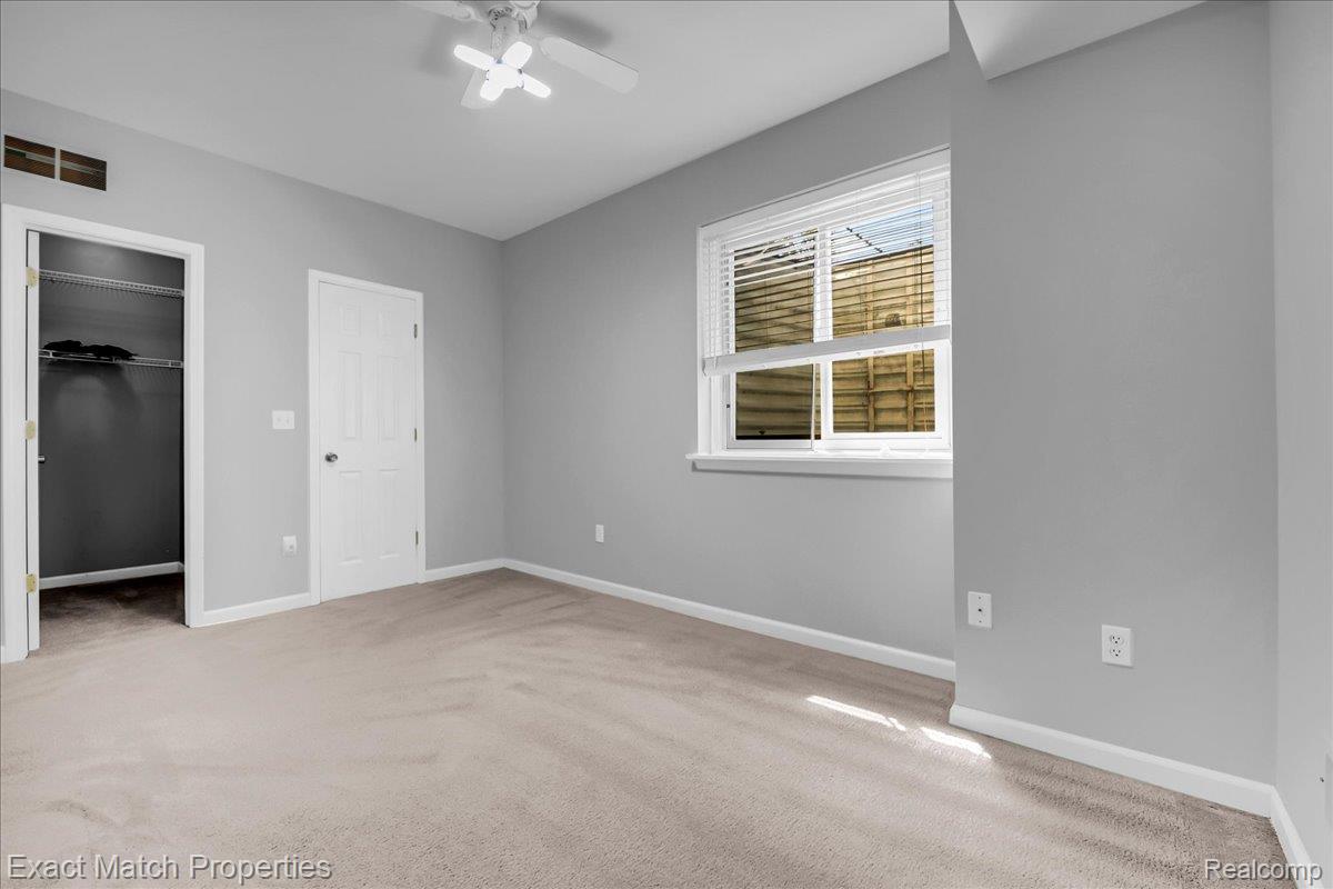 1633 Four Seasons Drive Property Photo 40