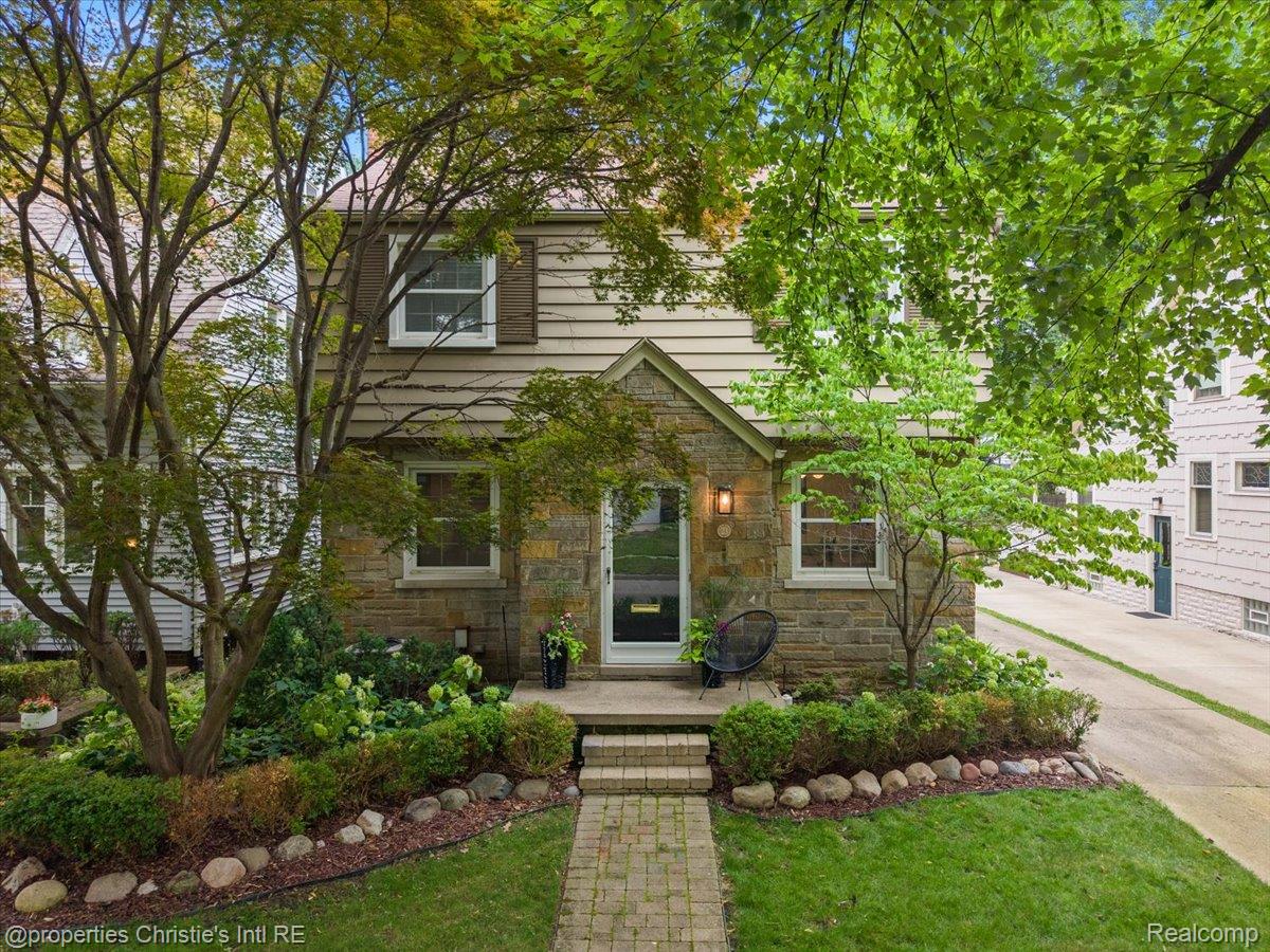 23 Amherst Road Property Photo 1